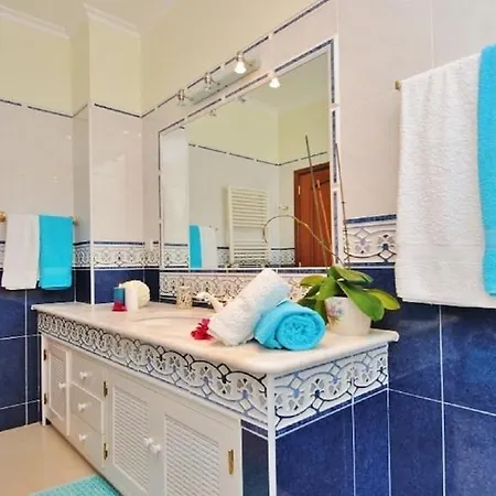 Villa Palace Luxury 5 Bed W Heatable Pool, Jacuzzi Games Wf Armacao de Pera