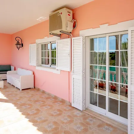 Palace Luxury 5 Bed W Heatable Pool, Jacuzzi Games Wf Villa