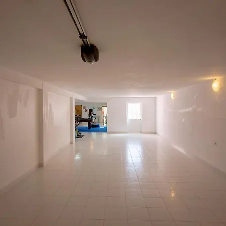 Palace Luxury 5 Bed W Heatable Pool, Jacuzzi Games Wf Villa Armacao de Pera